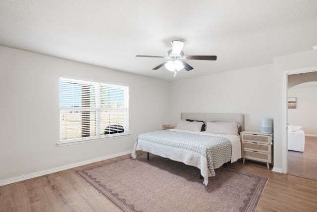 200 Live Oak Lane, Decatur, TX 76234