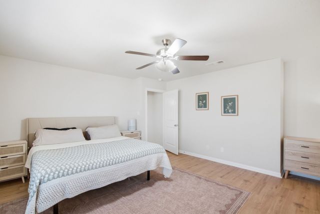200 Live Oak Lane, Decatur, TX 76234
