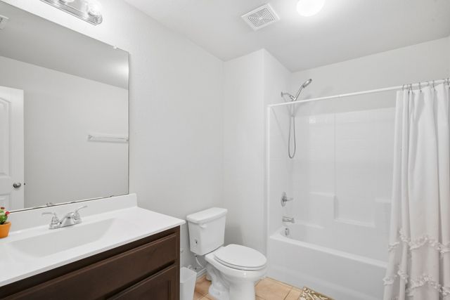 200 Live Oak Lane, Decatur, TX 76234