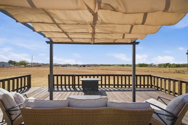 200 Live Oak Lane, Decatur, TX 76234
