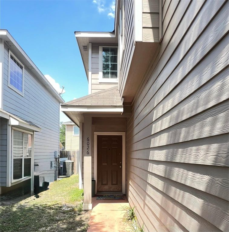 6026 Yorkglen Manor Lane, Houston, TX 77084