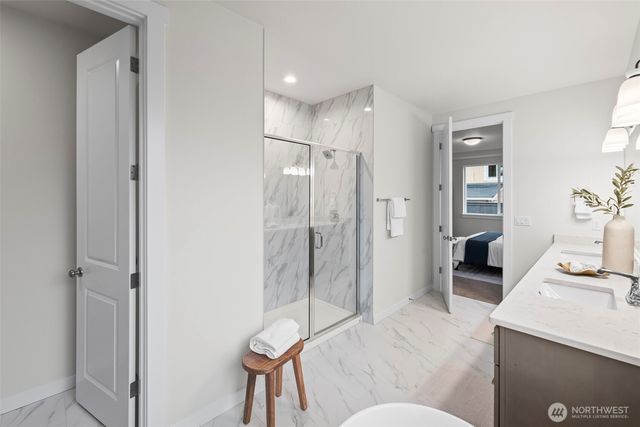 1595 Lockridge Loop E, Enumclaw, WA 98022