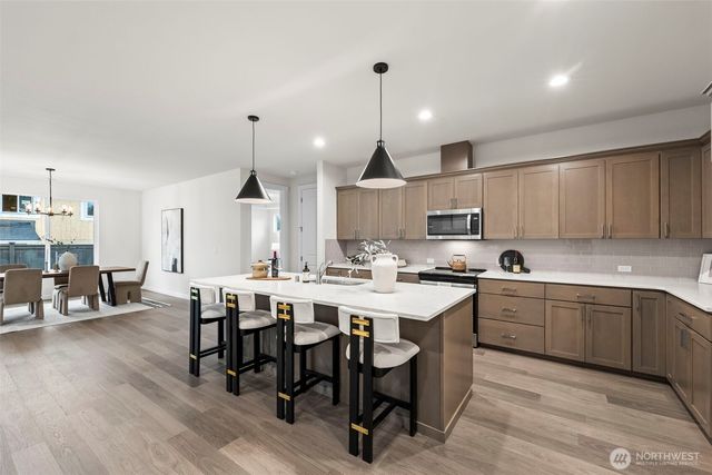 1595 Lockridge Loop E, Enumclaw, WA 98022