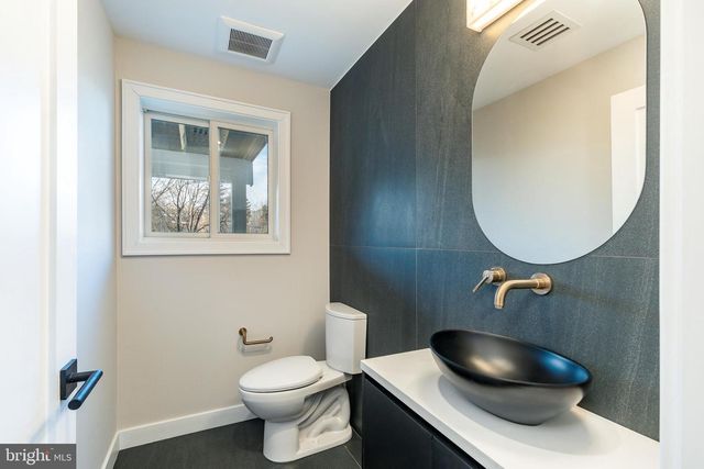 252 GATES ST, Philadelphia, PA 19128