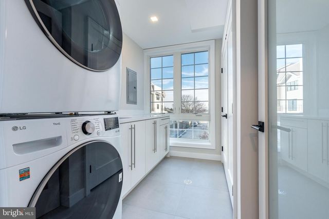 252 GATES ST, Philadelphia, PA 19128
