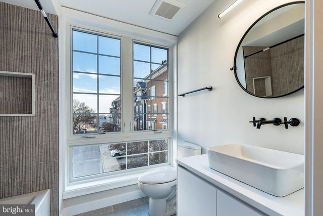 252 GATES ST, Philadelphia, PA 19128