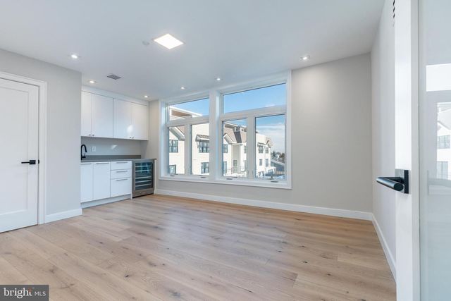 252 GATES ST, Philadelphia, PA 19128