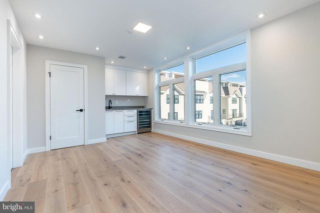 252 GATES ST, Philadelphia, PA 19128