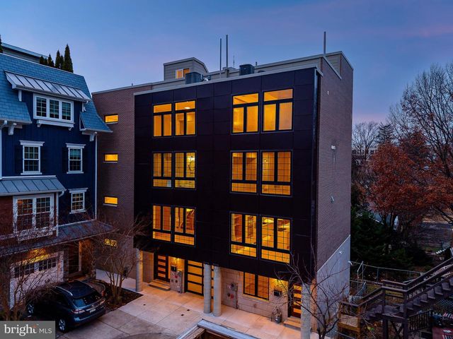 252 GATES ST, Philadelphia, PA 19128