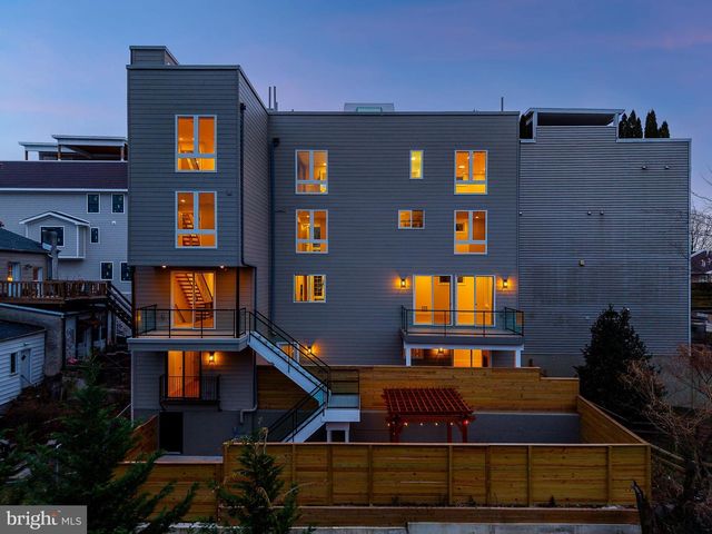 252 GATES ST, Philadelphia, PA 19128