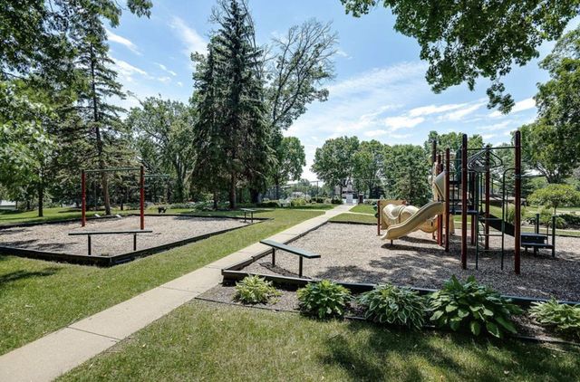 3458 Pilgrim Lane N, Plymouth, MN 55441