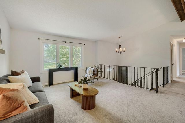 3458 Pilgrim Lane N, Plymouth, MN 55441