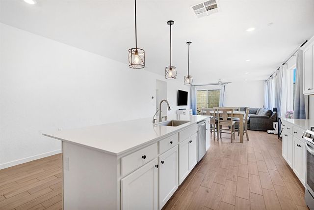 1150 Atlantica Drive S, Madera, CA 93636