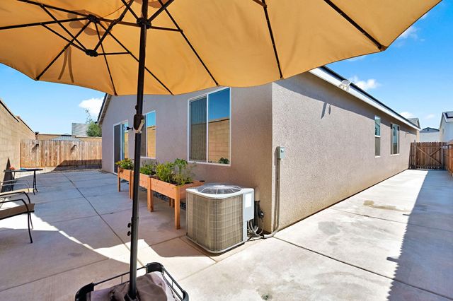 1150 Atlantica Drive S, Madera, CA 93636
