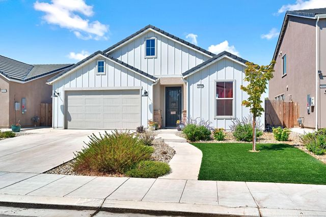 1150 Atlantica Drive S, Madera, CA 93636