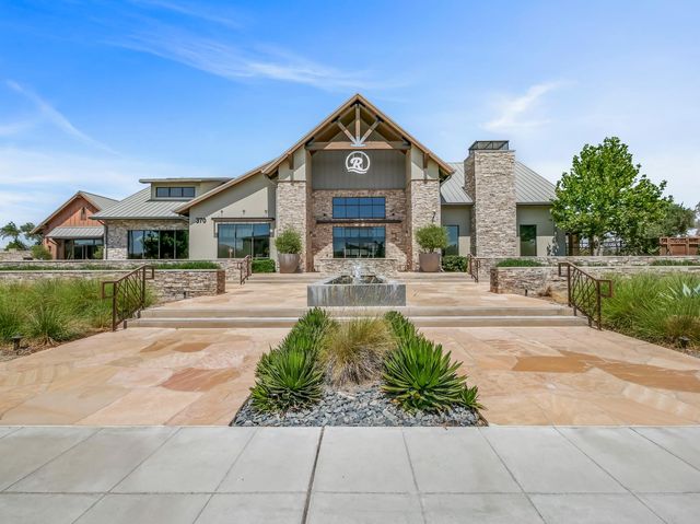 1150 Atlantica Drive S, Madera, CA 93636