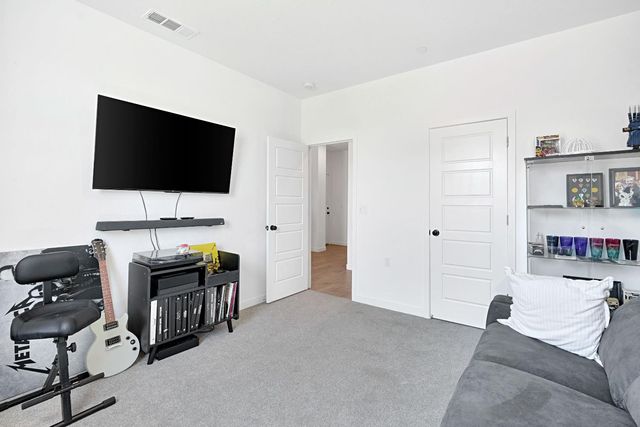 1150 Atlantica Drive S, Madera, CA 93636