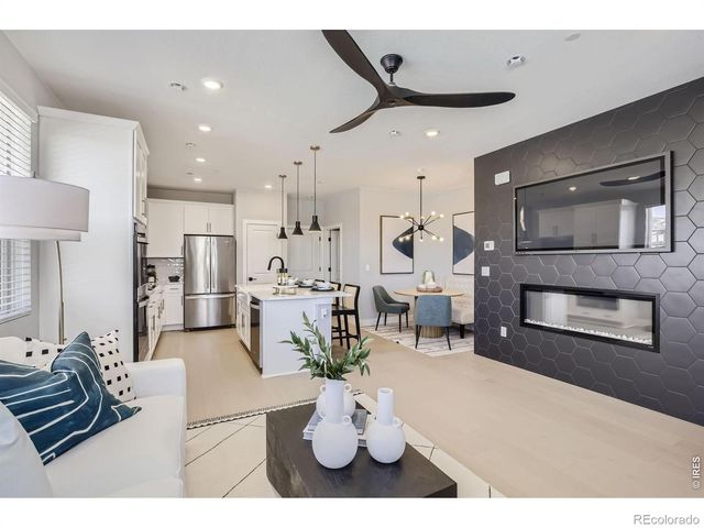 2841 Bear Springs Circle, Longmont, CO 80503