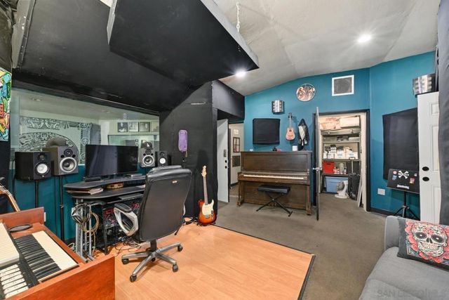 1500 S Citrus Ave., Escondido, CA 92027