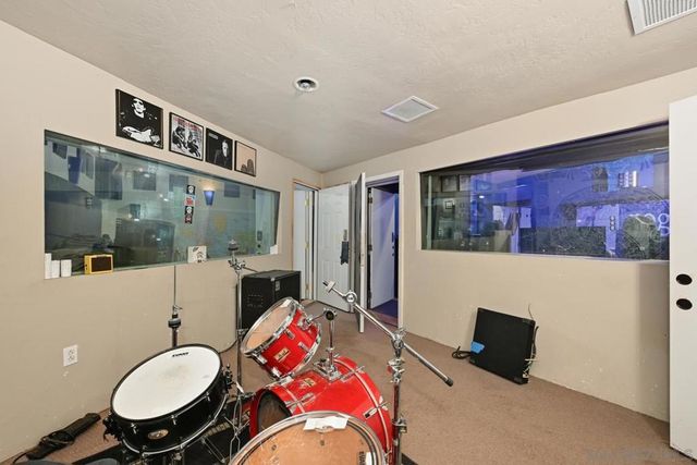 1500 S Citrus Ave., Escondido, CA 92027