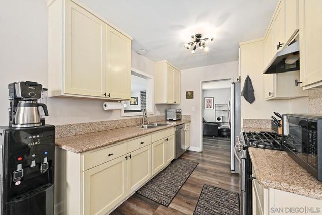 1500 S Citrus Ave., Escondido, CA 92027