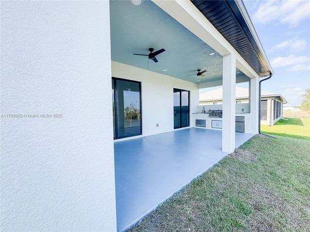 2515 NE 5TH PL, Cape Coral, FL 33909