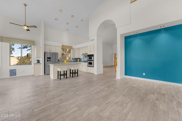 2418 E GLASS Lane, Phoenix, AZ 85042