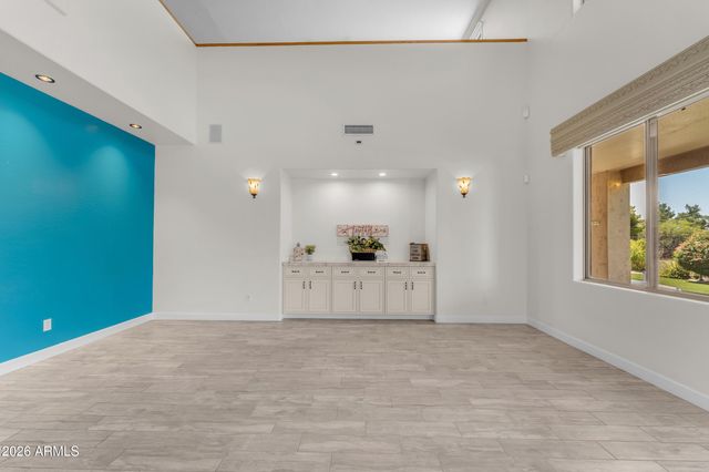 2418 E GLASS Lane, Phoenix, AZ 85042