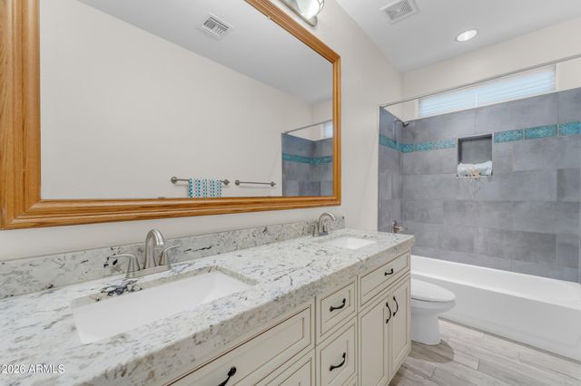 2418 E GLASS Lane, Phoenix, AZ 85042