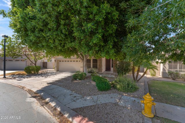 2418 E GLASS Lane, Phoenix, AZ 85042