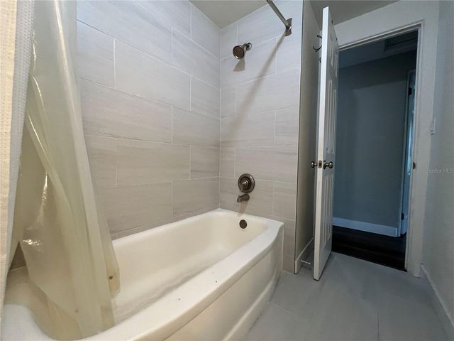 224 LAKEWOOD DRIVE, Debary, FL 32713