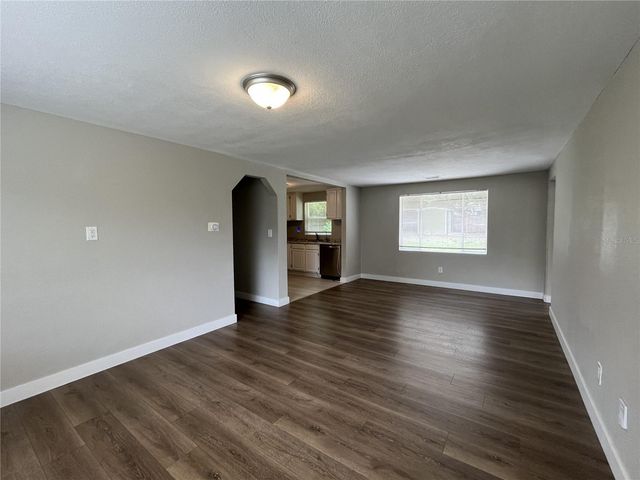 224 LAKEWOOD DRIVE, Debary, FL 32713