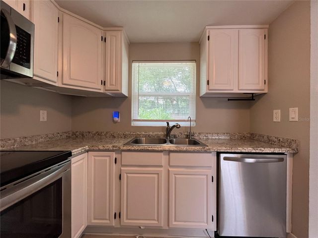 224 LAKEWOOD DRIVE, Debary, FL 32713