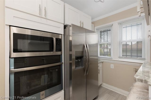 3322 Leslie Street, Detroit, MI 48238