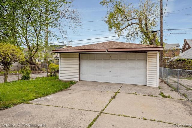 3322 Leslie Street, Detroit, MI 48238