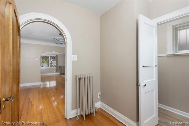 3322 Leslie Street, Detroit, MI 48238