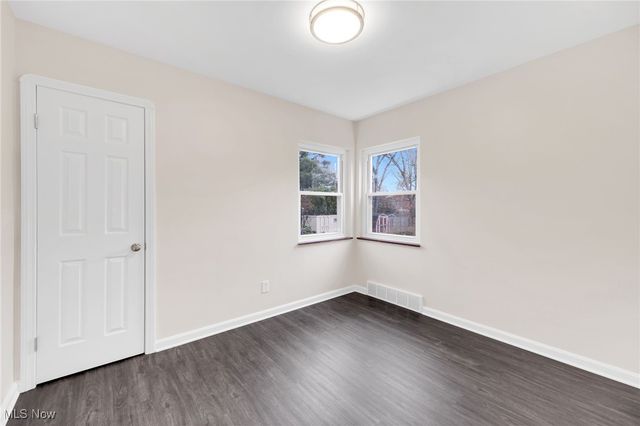 5840 Queens Highway, Parma Heights, OH 44130