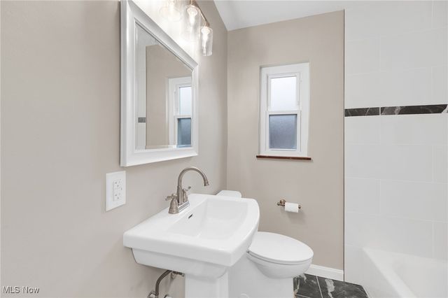 5840 Queens Highway, Parma Heights, OH 44130