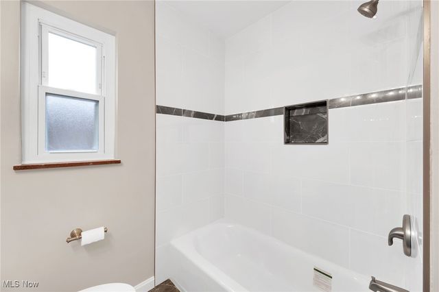 5840 Queens Highway, Parma Heights, OH 44130