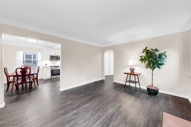 5840 Queens Highway, Parma Heights, OH 44130