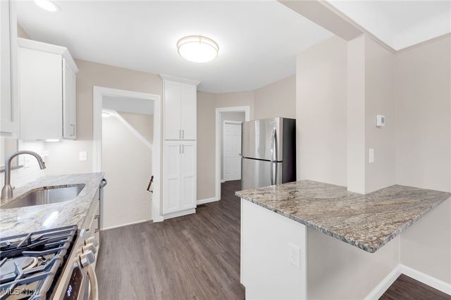 5840 Queens Highway, Parma Heights, OH 44130