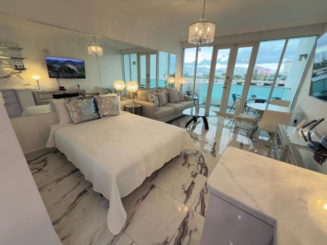 1 CONDADO LAGOON 319, San Juan, PR 00902