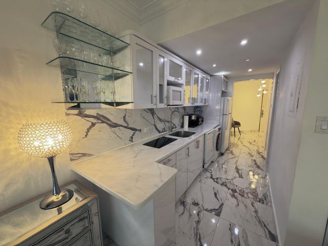 1 CONDADO LAGOON 319, San Juan, PR 00902