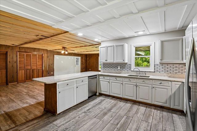 148 Claussen Street, Summerville, SC 29483