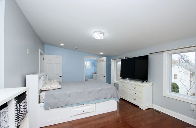 32 Spring Street, Ansonia, CT 06401