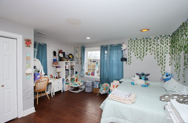 32 Spring Street, Ansonia, CT 06401