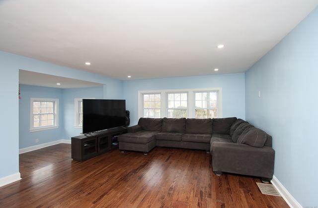 32 Spring Street, Ansonia, CT 06401