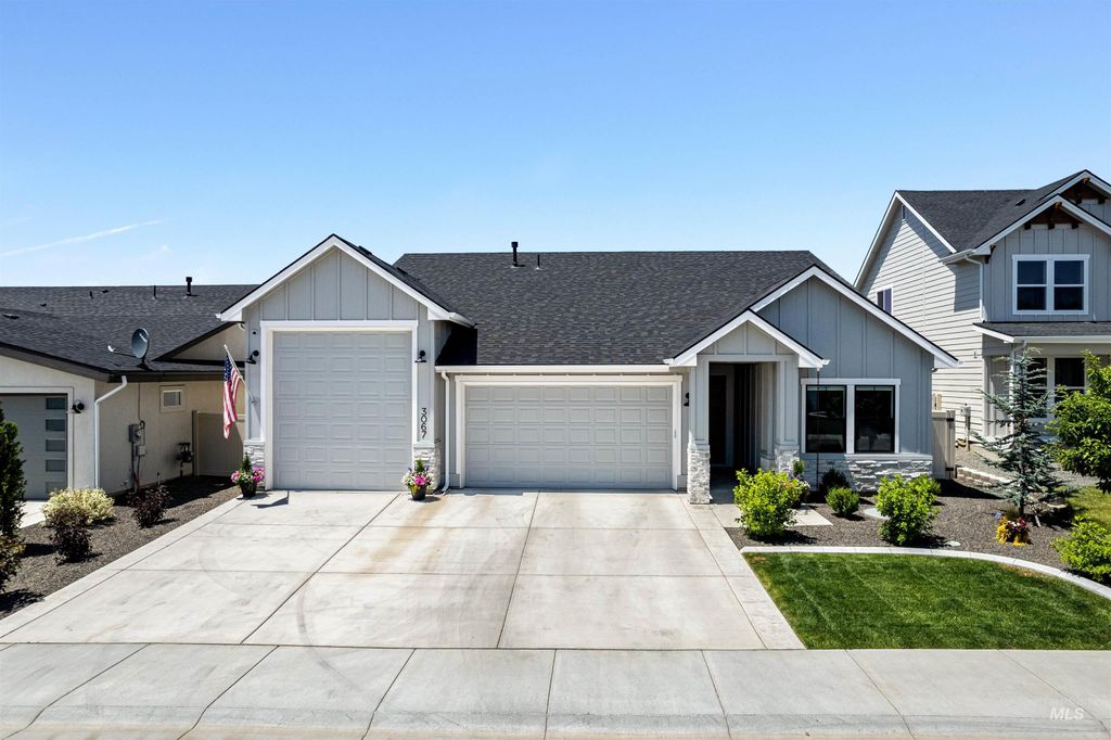 3067 N Sun City Ave, Star, ID 83669