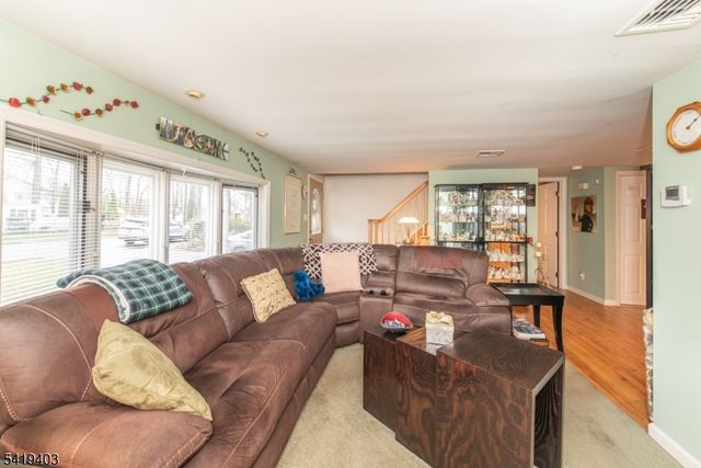 77 Eldora Rd, Parsippany-troy Hills Twp., NJ 07054