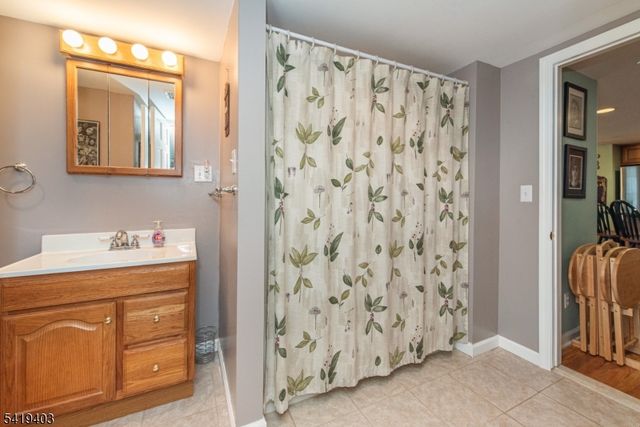 77 Eldora Rd, Parsippany-troy Hills Twp., NJ 07054